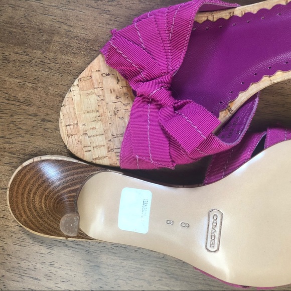 COACH Cork & Leather Kitten Heel Fuchsia Bow - Picture 6 of 7